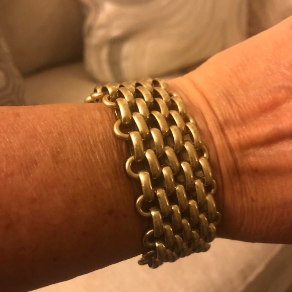 Lucky Brand Jewelry - NWOT Lucky Brand Gold Tone Wide Linked Bracelet
